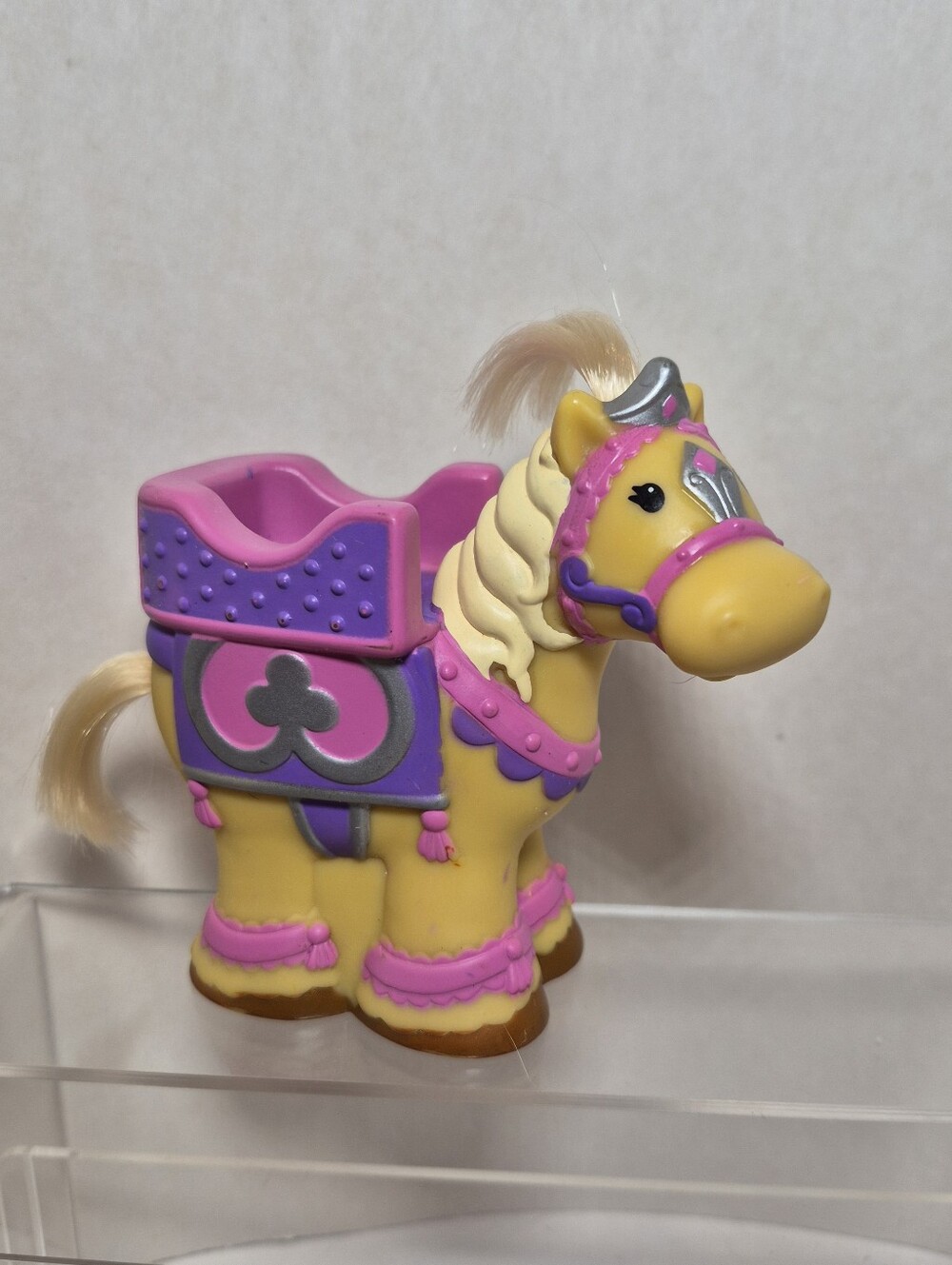 Fisher Price Little People Dance 'n Twirl Palace Royal Kingdom Horse Figure
